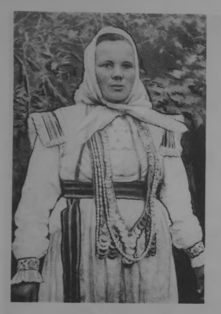 Горная марийка с комплектом украшений. Фото Г. Сепеева.