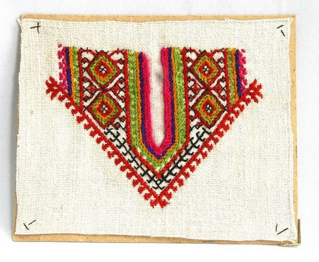 Вышивка (образец)
