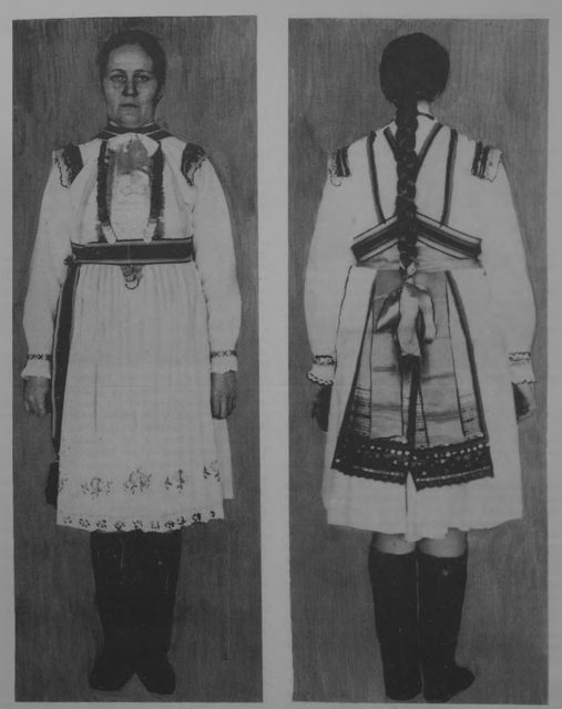 Костюм замужней женщины. Марийская АССР, горные марийцы. НРФ МарНИИ, оп. 4, д. 160. Фото В. Кузьминых.
