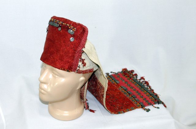 Убор головной «сорока»
(луговые мари)