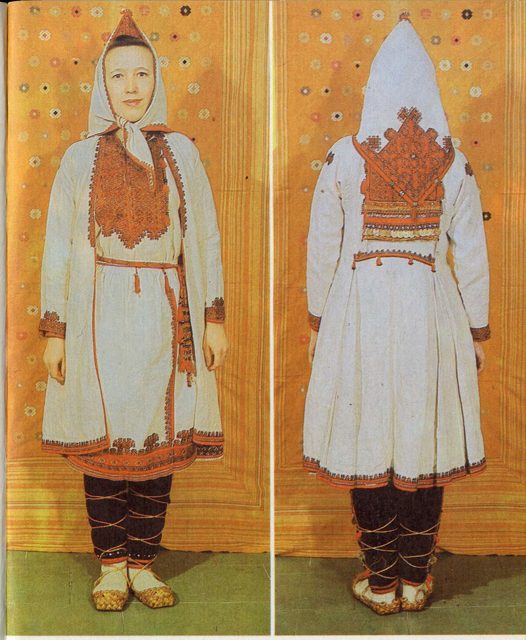 Луговая марийка в традиционном костюме («шымакшан» мари). Начало ХХ в. Из фондов Научно-краеведческого музея Республики…