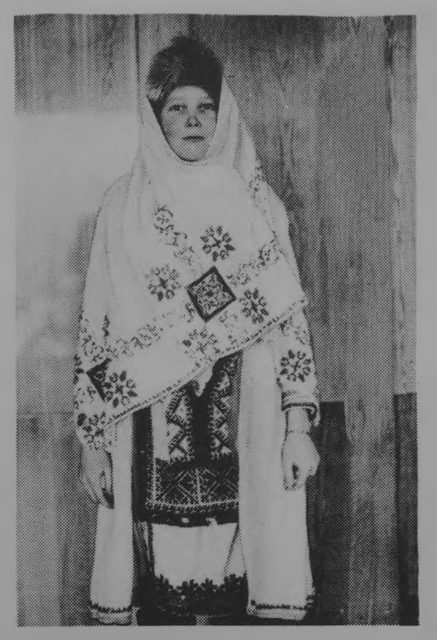 Костюм невесты со свадебным покрывалом. Марийская АССР, луговые марийцы. НРФ МарНИИ, оп. 4, д. 160. Фото В. Кузьминых.